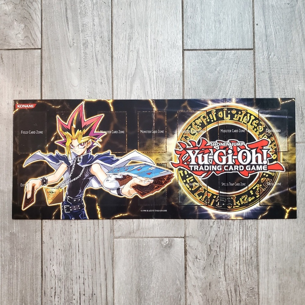 1996 Yu-Gi-Oh Yugi Muto TCG Card Game Cardboard Folding Playmat Shonen Jump